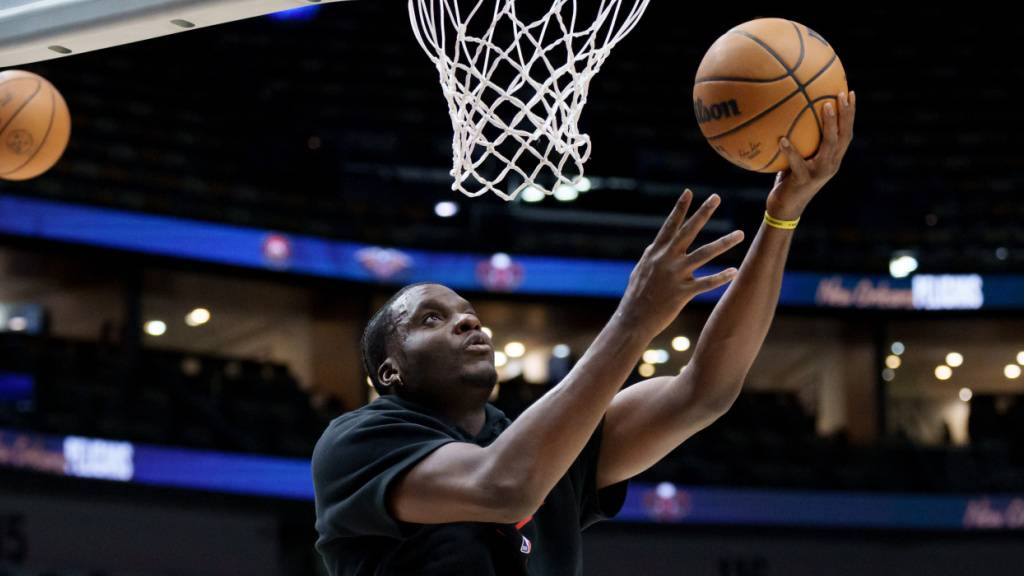 Clint Capela beim Aufwärmen (Archivaufnahme)