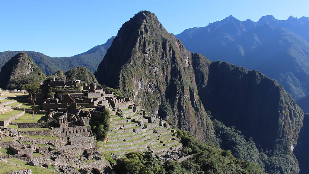 Die Inka-Ruinenstadt Machu Picchu in Peru wird täglich von bis zu 3800 Menschen besichtigt. (Archivbild)