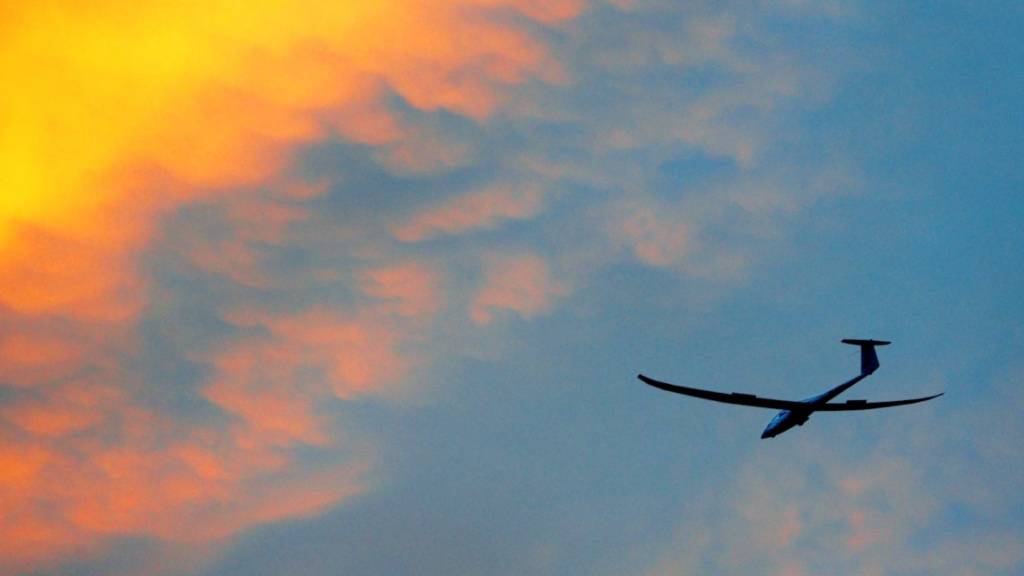 Erfahrener Segelflieger laut Bericht wegen Handygebrauch abgestürzt