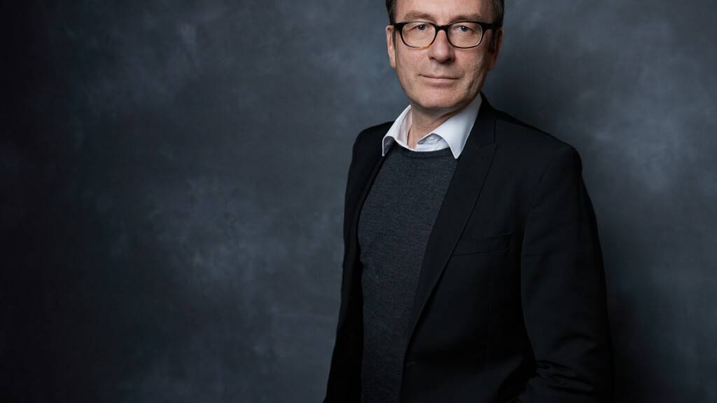 Die «NZZ am Sonntag» hat ab 1. November einen neuen Chefredaktor. Der Wirtschaftsjournalist Beat Balzli wird den Posten übernehmen.