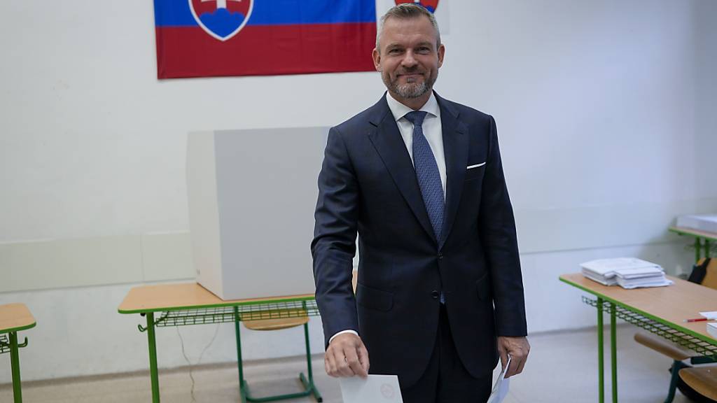 In der Slowakei finden vorgezogene Parlamentswahlen statt. Foto: Darko Bandic/AP/dpa