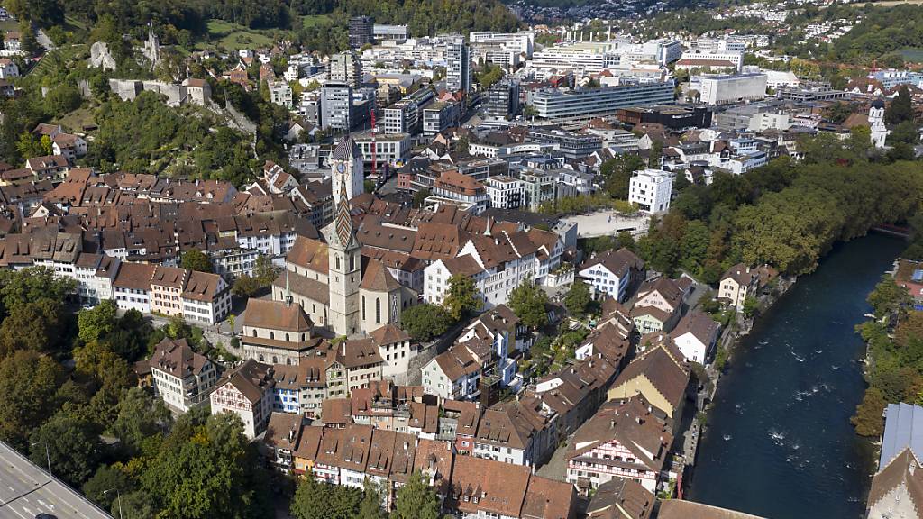 Die  Stadt Baden und der Kanton Aargau sollen mehr für eine Strassensanierung zahlen (Symbolbild)