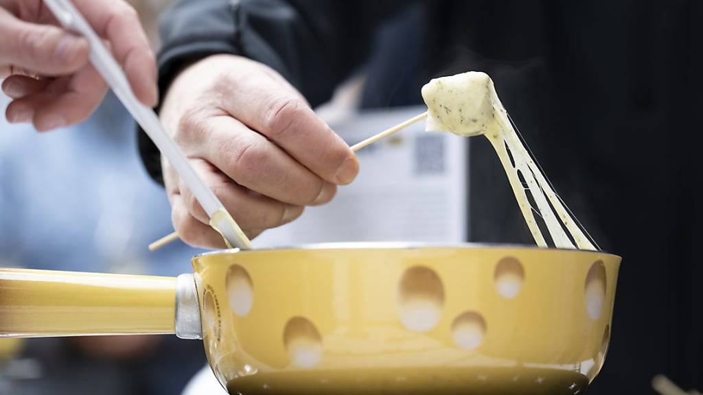 Mehrere Menschen haben bei einem Fondueabend in Chur Brandverletzungen erlitten. (Archivbild)