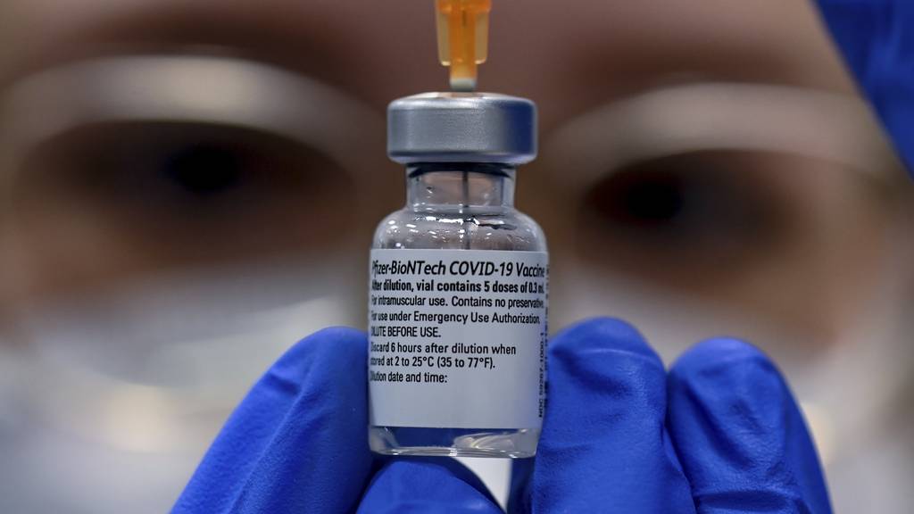 Rund um die Welt wird an Impfstoffen gegen das Coronavirus geforscht.