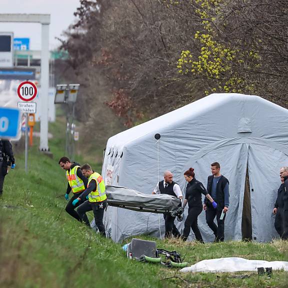 Viertes Todesopfer nach Busunfall in Deutschland identifiziert