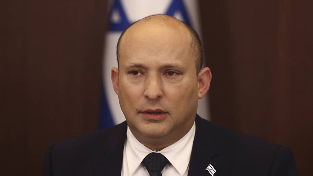 Naftali Bennett, Premierminister von Israel, nimmt an einer Kabinettssitzung teil. (Archivbild)