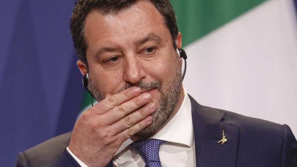 ARCHIV - Matteo Salvini, Vorsitzender der italienischen Lega, nimmt an einer gemeinsamen Pressekonferenz mit dem ungarischen Premierminister Orban und dem polnischen Premierminister Morawiecki teil. Foto: Laszlo Balogh/AP/dpa