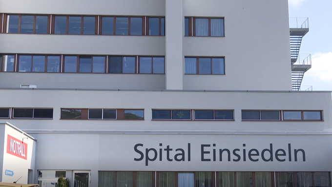 Keine Fusion der Spitäler Lachen und Einsiedeln