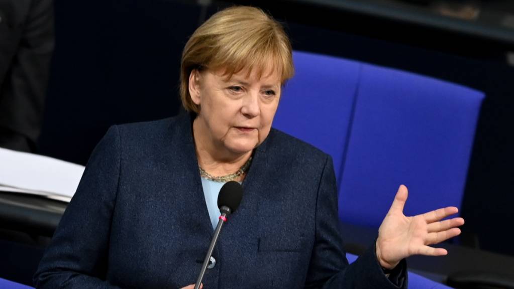Die deutsche SPD fordert von Bundeskanzlerin Angela Merkel, dass sie sich persönlich dafür einsetzt, die Corona-Impfkampagne zu beschleunigen. (Archivbild)