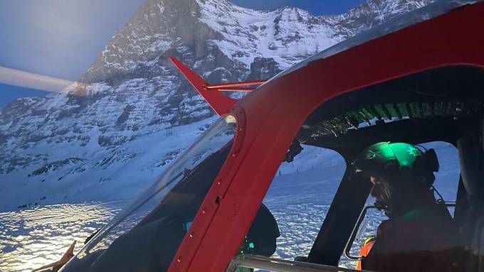 Rega rettet zwei erschöpfte Bergsteiger aus der Eigernordwand