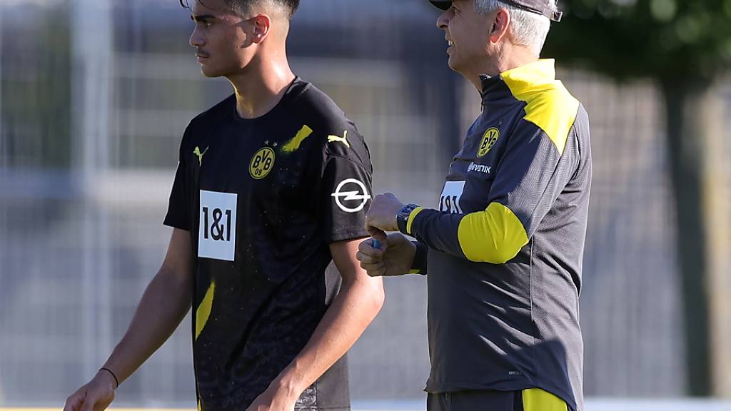 Lucien Favre und der Brasilianer Jesus Reinier, einer der vielen vielversprechenden Jungen im Kader von Borussia Dortmund
