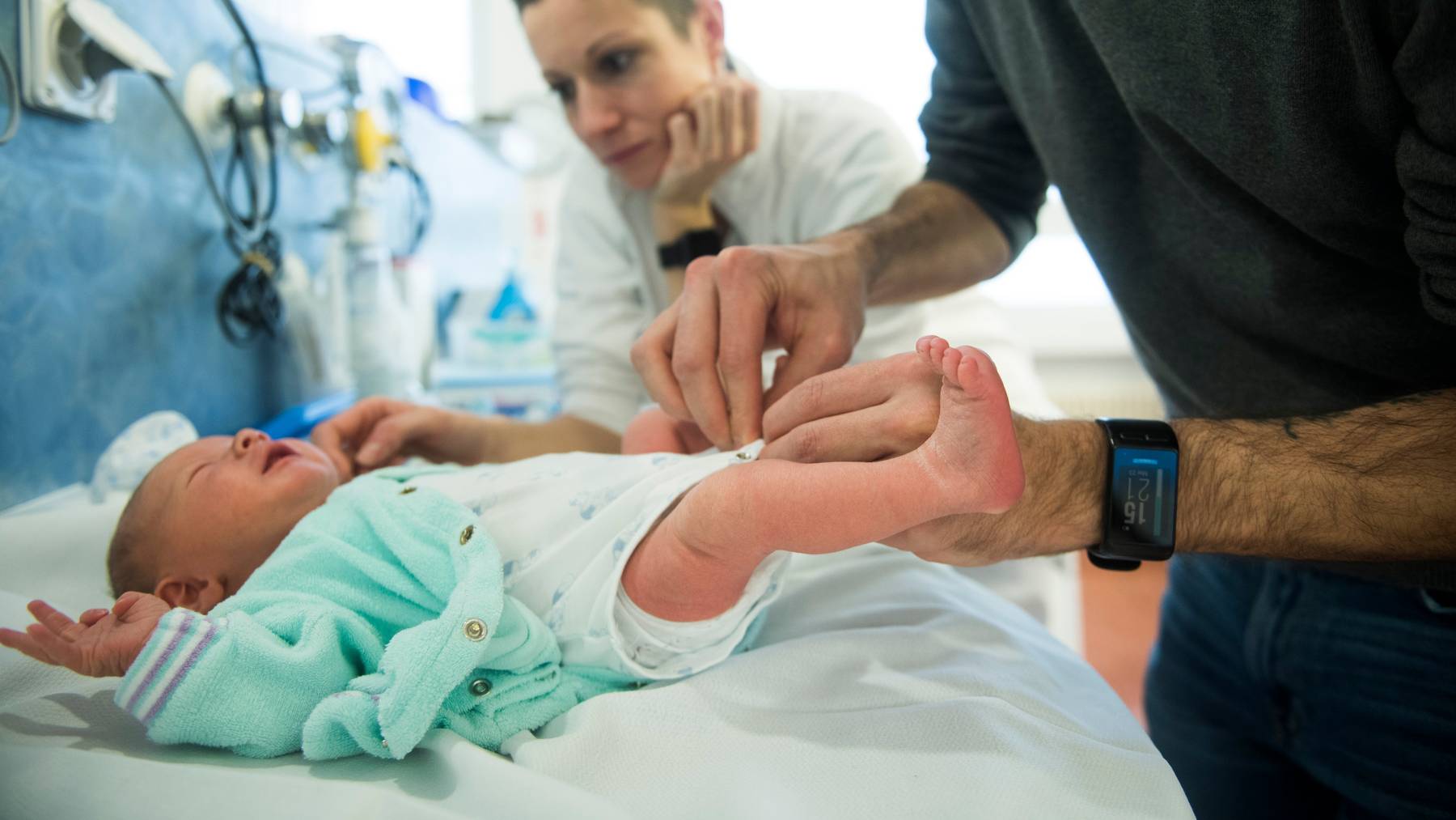 2019 kamen in der Schweiz leicht weniger Babys zur Welt als im Vorjahr.