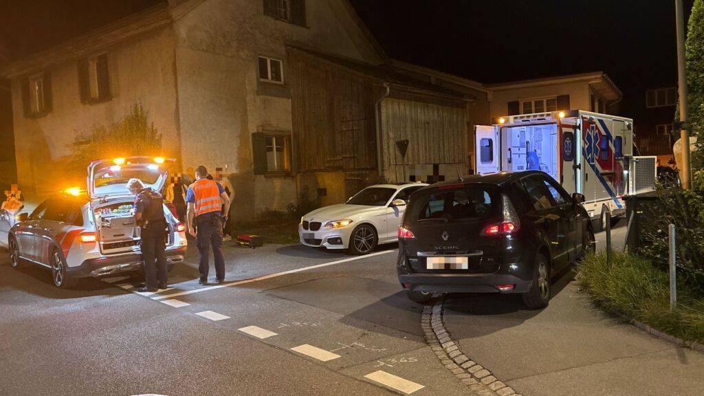An dieser Kreuzung in Netstal erfasste am Freitagabend ein Auto die Elfjährige.