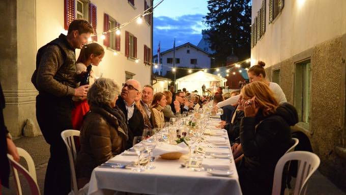 Eine Geisterbahn, ein Golfturnier und guten Wein