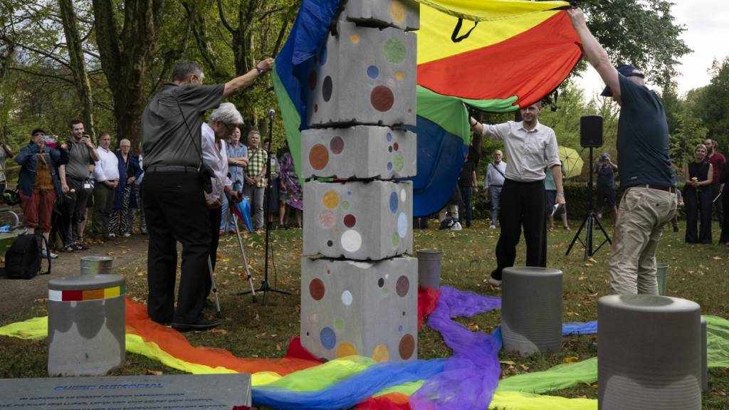 Zürich weiht erstes Queer Memorial der Schweiz ein