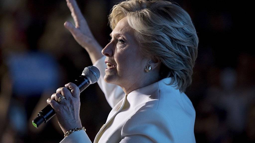 Laut ersten Umfragen siegte sie auch bei der dritten Debatte: Hillary Clinton.