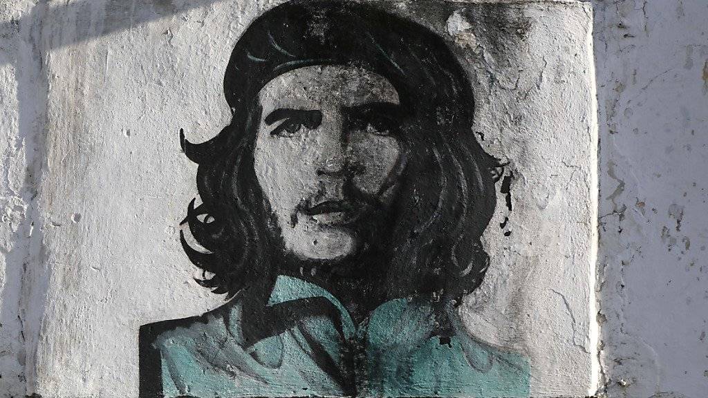 Ernesto «Che» Guevara ist immer noch die Ikone der kubanischen Revolution - obwohl er als Argentinier gar kein Einheimischer war (Graffiti auf einer Hauswand in der Hauptstadt Havanna).