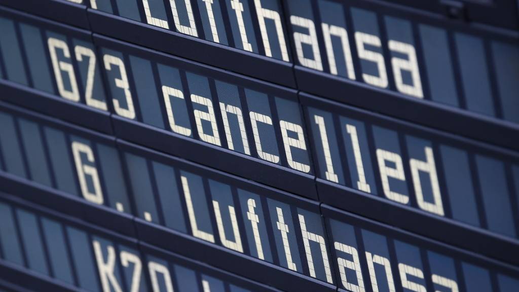 Die am Donnerstag begonnenen Streiks der Flugbegleitergewerkschaft Ufo bei Lufthansa sind beendet - allerdings kommt es noch zu Verspätungen und Flugausfällen. (Archivbild)