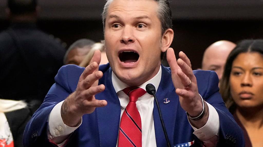 Pete Hegseth, der von dem designierten US-Präsidenten Trump zum Verteidigungsminister gewählt wurde, erscheint vor dem Streitkräfteausschuss des Senats zu seiner Bestätigungsanhörung im Kapitol. Foto: Alex Brandon/AP/dpa