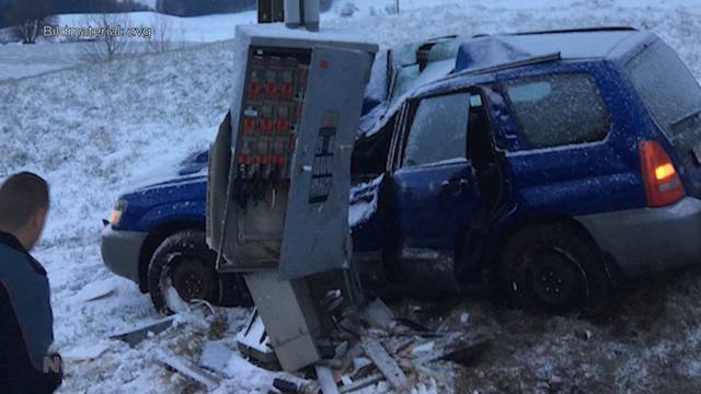 Utzigen: Autounfall im Schneegestöber mit Folgen