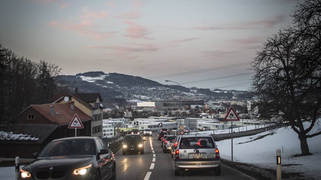 Vor allem am Black Friday fahren viele Autos zwischen Herisau und St.Gallen.