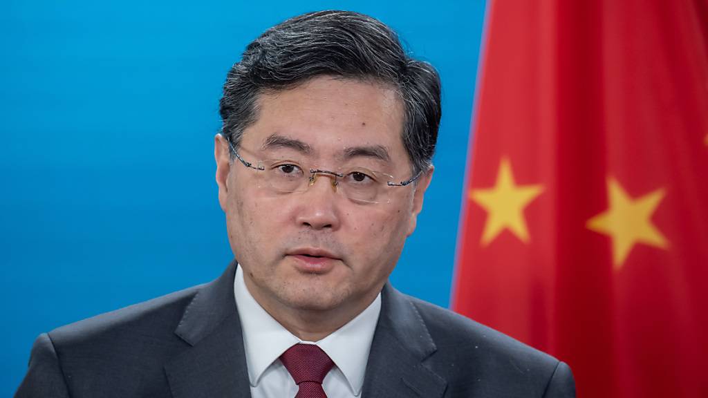ARCHIV - Qin Gang, Außenminister von China, bei einer Pressekonferenz in Berlin. Foto: Michael Kappeler/dpa