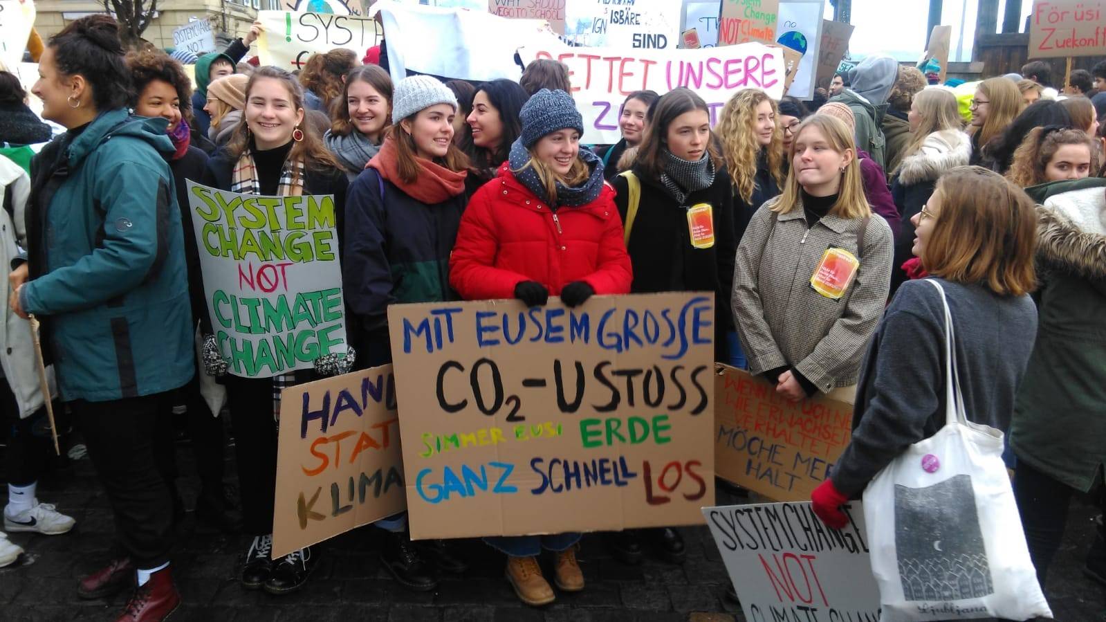 Es ist das erste Mal, dass sich die Luzerner Schülerschaft am Klimastreik beteiligt.