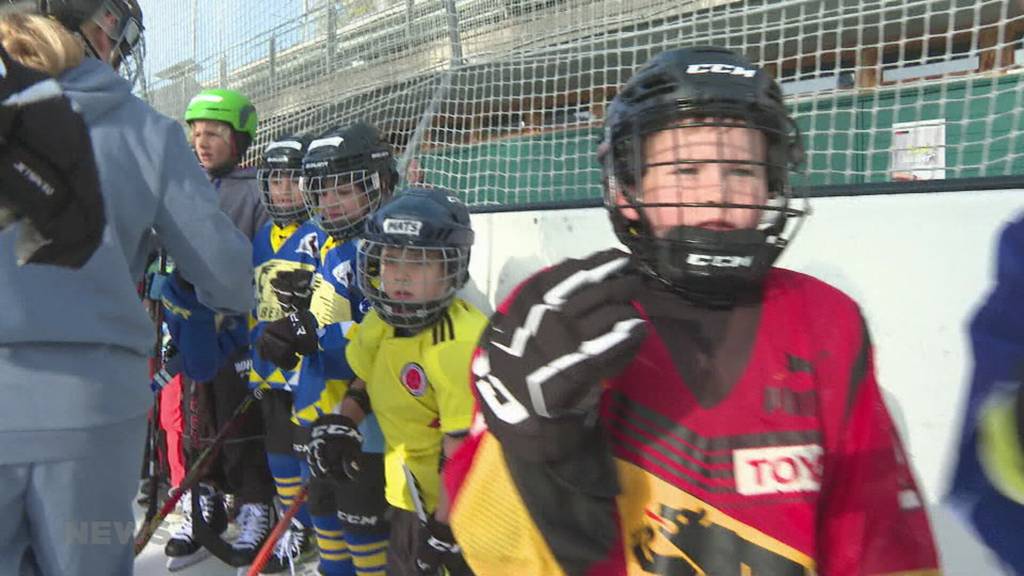 Schnuppern in der Hockeyschule