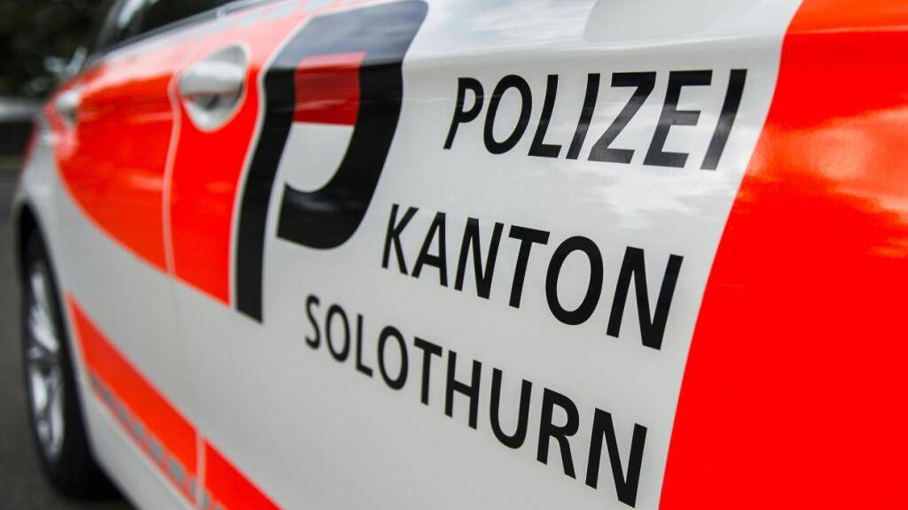 Die Kantonspolizei Solothurn hat den mutmasslichen Täter von drei Morden festgenommen. Der 41-jährige Schweizer stellte sich auf einem Polizeiposten und wurde festgenommen. (Symbolbild)