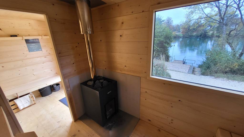 Diese Sauna in Zuchwil steht direkt an der Aare