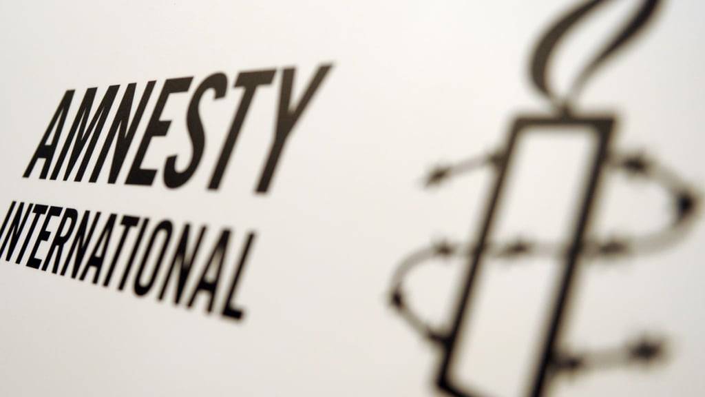 Amnesty kritisiert schleppende Fortschritte in der Schweiz