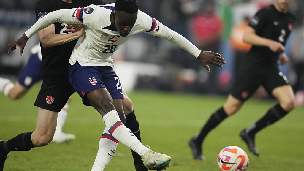 Monacos Folarin Balogun, hier im Einsatz für das US-Nationalteam, scheitert zweimal vom Penaltypunkt