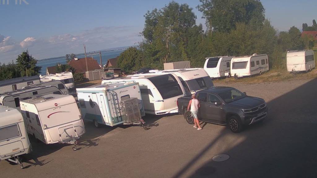 Dreister Diebstahl: Unbekannte stehlen Wohnwagen am helllichten Tag