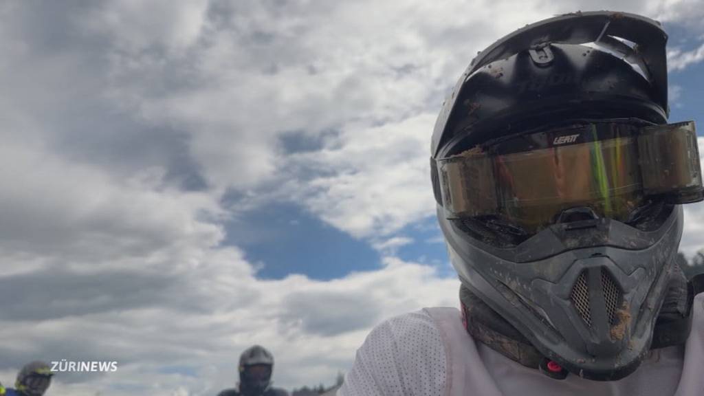 Töfflirennen in Eschenbach: Motocross vom Feinsten