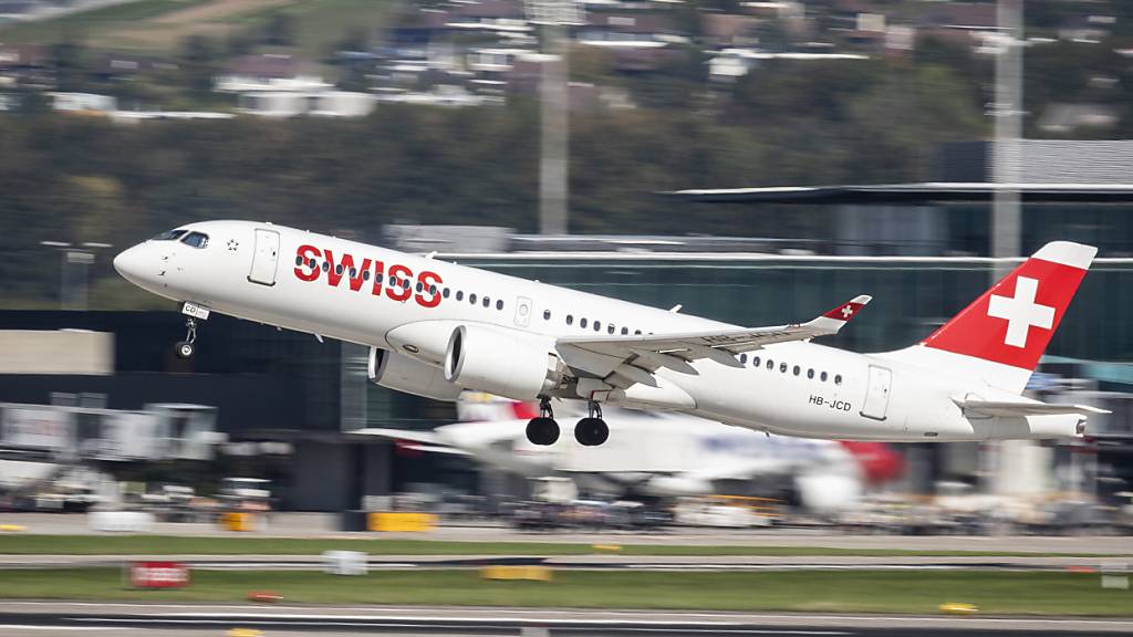 Ein Flugzeug des Typs Airbus 220 musste am Montag in Graz notlanden. Ursache war ein technisches Problem. (Archivbild)