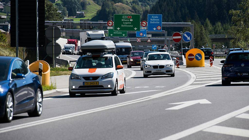 Stau am Gotthard-Tunnel (Symbolbild)