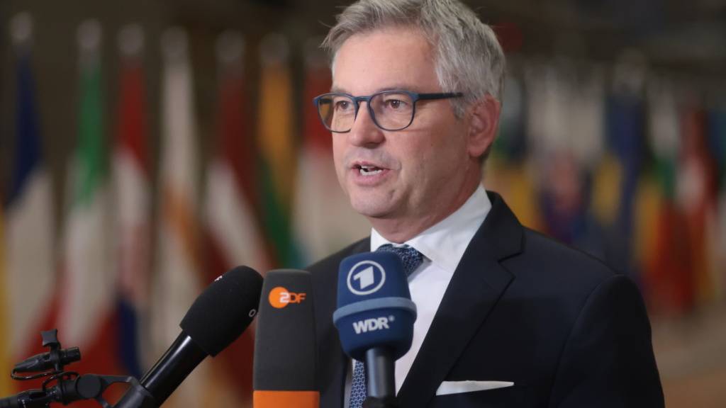 EU-Migrationskommissar Magnus Brunner will den beschlossenen Asyl- und Migrationspakt durchsetzen.