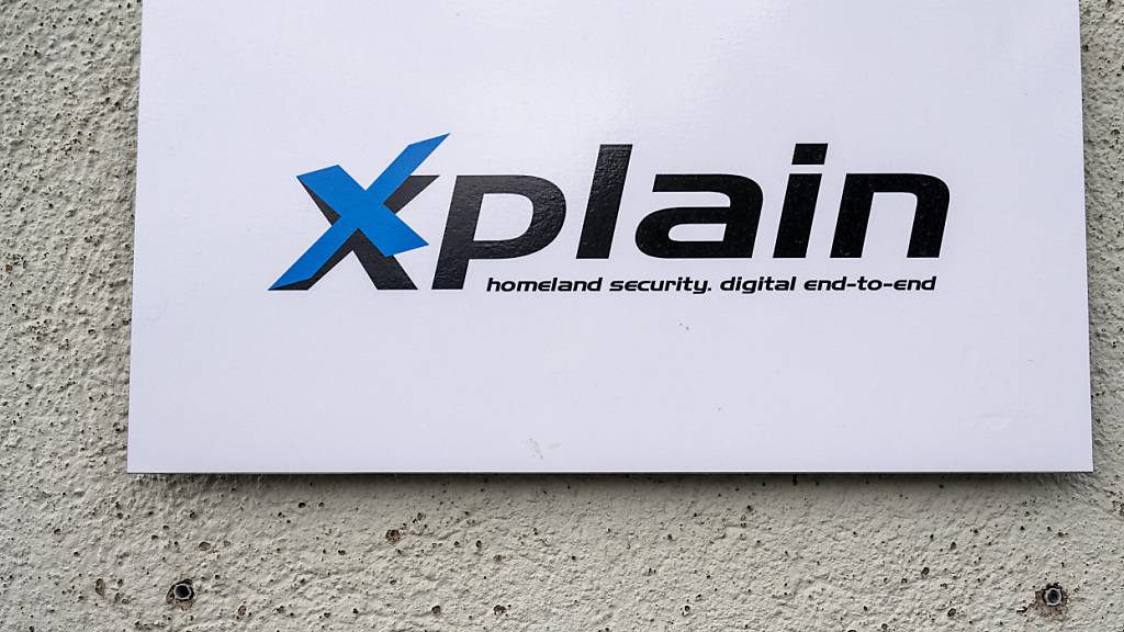 Sicht auf das Logo am Hauptsitz der IT-Firma Xplain in Interlaken. (Archivbild)