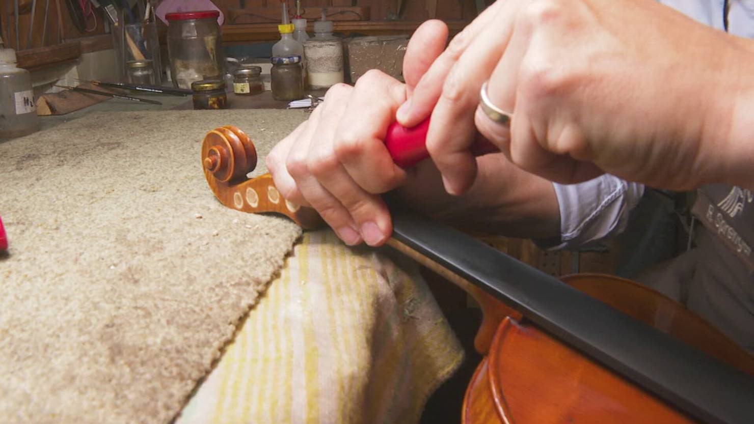 Über 100 Jahre alt Das älteste GeigenbauAtelier der Schweiz steht in