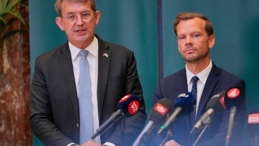 ARCHIV - Der dänische Verteidigungsminister Troels Lund Poulsen und der dänische Justizminister Peter Hummelgaard. Foto: Emil Helms/Ritzau Scanpix Foto/dpa