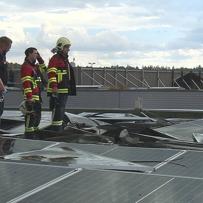 Schaffhausen: Solaranlage auf Dach explodiert