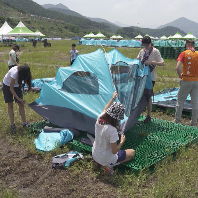 Rund 1500 Schweizer Pfadfinder leiden unter der Hitze in Südkorea