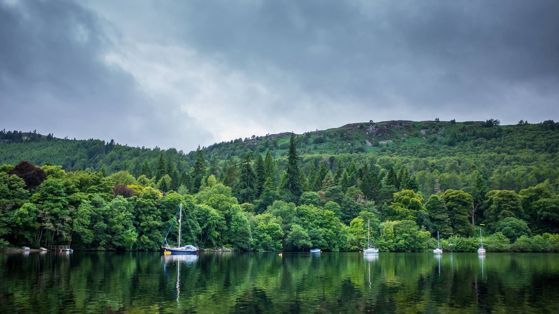 Eine 100 Kilometer lange Strecke führt über den See, vorbei am berühmten Loch Ness.