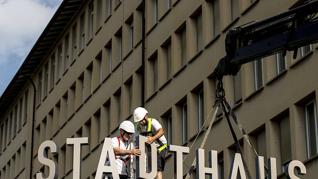 Im Zuger Stadthaus ist das Lohngefüge in Schieflage. (Archivaufnahme)