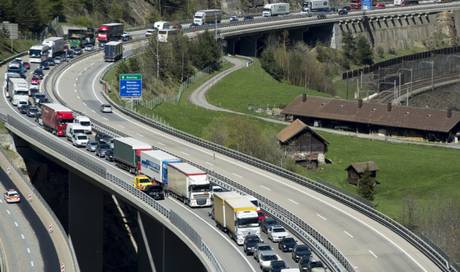 Nach Ostern kommen die Holländer: Grosser Stau vor dem ...