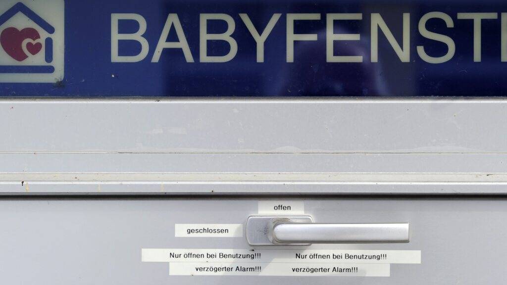 Das frühere Babyfenster im Spital Einsiedeln SZ. Mittlerweile wurde es durch den Standort in Schwyz abgelöst. (Archivbild)