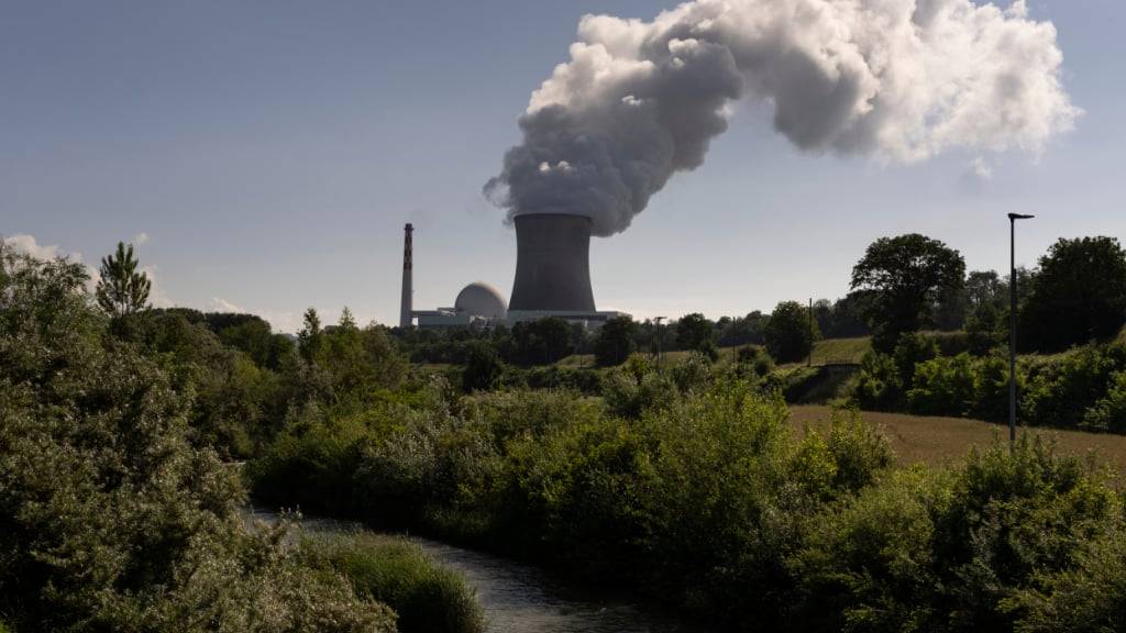 Auch bei Extremhochwasserereignissen sind die sicherheitsrelevanten Gebäude der Schweizer Atomkraftwerke laut einer aktuellen Prüfung nicht gefährdet. (Im Bild: AKW Leibstadt)