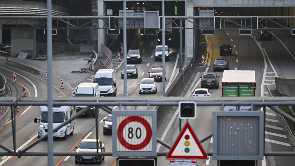 Die St. Galler Stadtautobahn kann nach dem Nein der Stimmberechtigten nicht ausgebaut werden. Die Mehrheit des St. Galler Kantonsrats will an den Plänen festhalten. (Archivbild)