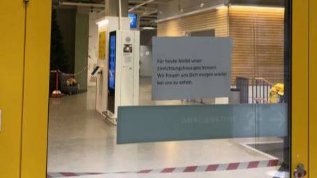 Zwei kleine Brände in der Ikea lösten Polizei- und Feuerwehreinsatz aus 