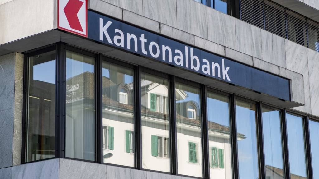 Die Schwyzer Kantonalbank erzielte im ersten Halbjahr 2025 einen Gewinn von 37,4 Millionen Franken. (Archivaufnahme)